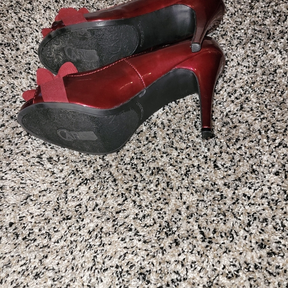 Ruby High Heels - Picture 2 of 3